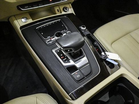 Used 2019 Audi Q5 2.0T Premium Plus image 12