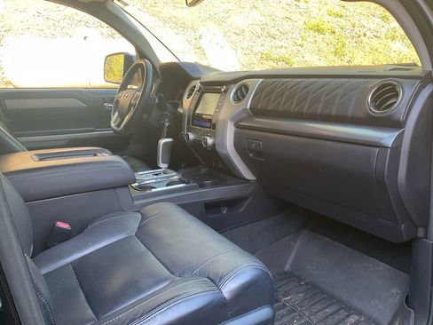 Used 2018 Toyota Tundra Platinum image 11