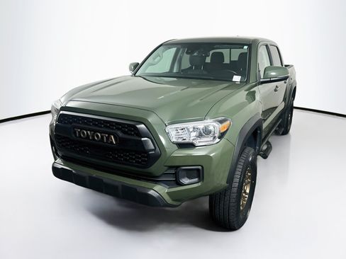 Used 2022 Toyota Tacoma SR5 w/ Trail Edition AWD/4WD image 3