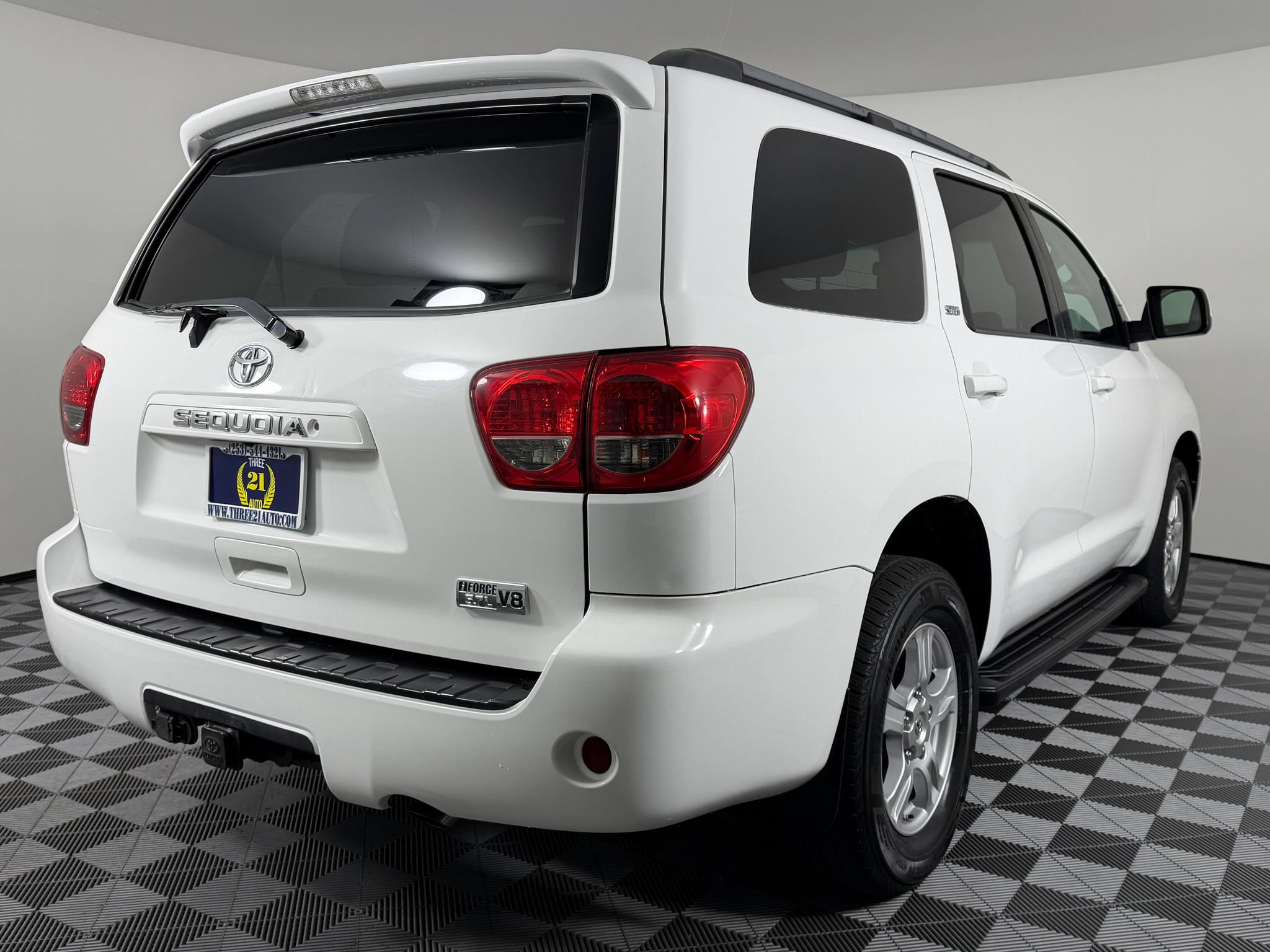 Used 2016 Toyota Sequoia SR5 AWD/4WD image 34