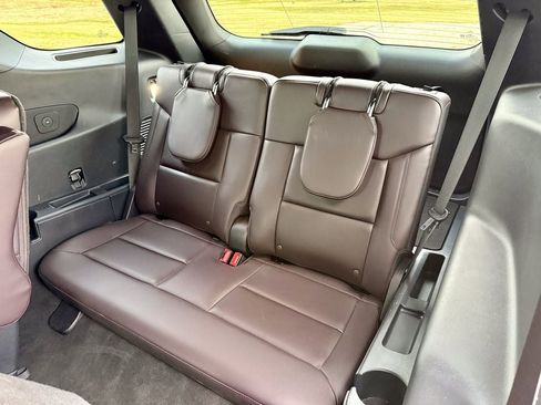 Certified 2025 Ford Explorer Platinum w/ LUX Leather Package AWD/4WD image 13