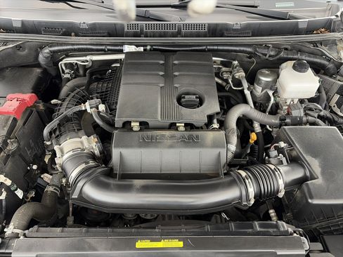 Used 2024 Nissan Frontier SL AWD/4WD image 11