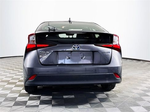 Used 2022 Toyota Prius XLE image 7