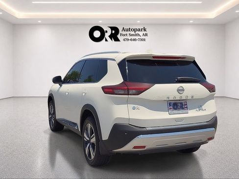 Used 2023 Nissan Rogue Platinum w/ Platinum Premium Package FWD image 4