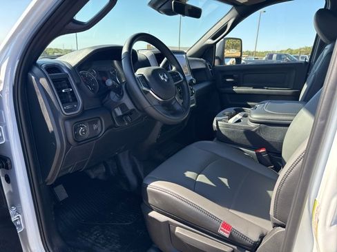 New 2026 RAM 4500 Tradesman w/ Chrome Appearance Group image 19