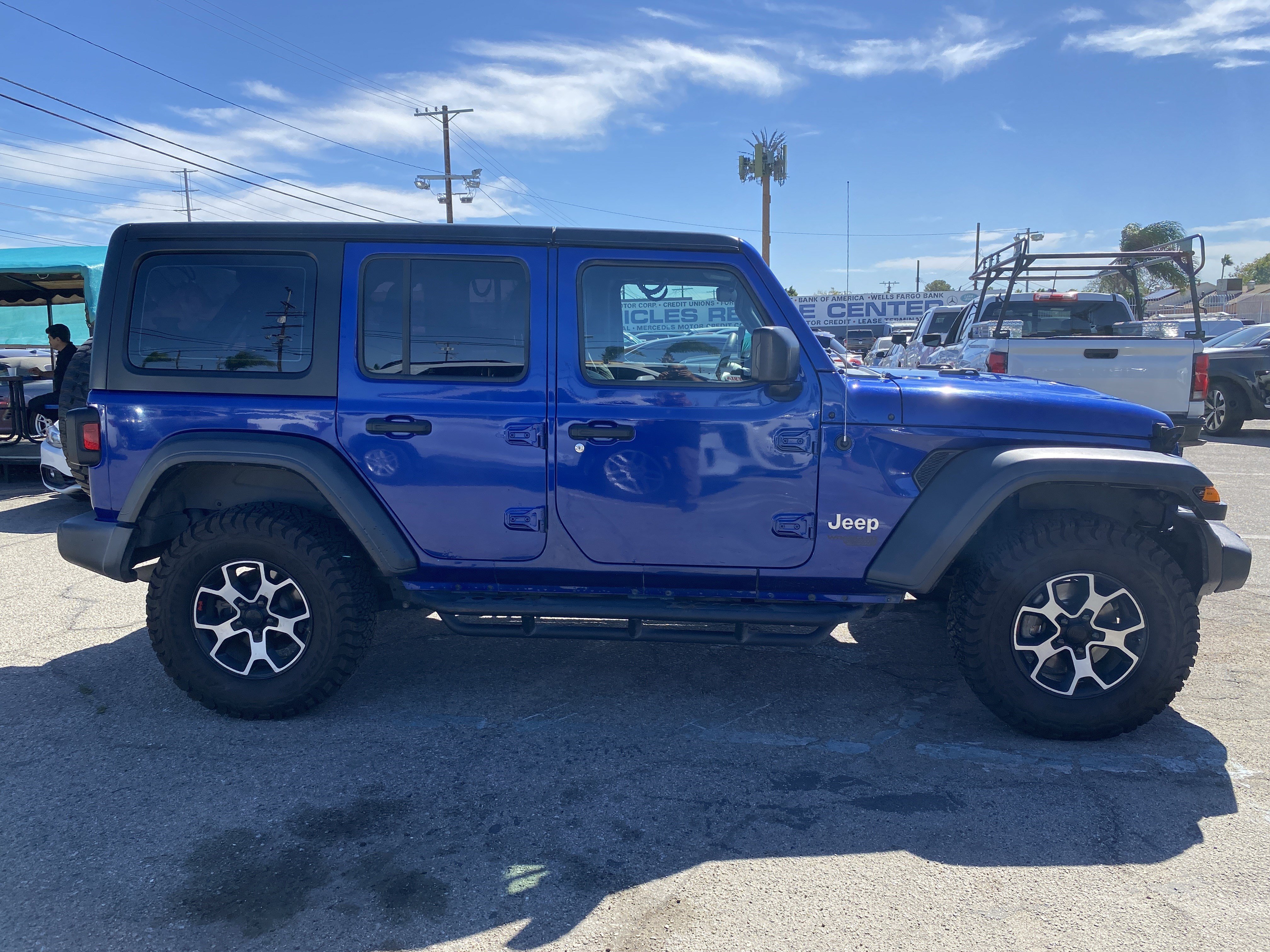 Used 2018 Jeep Wrangler Unlimited Sport AWD/4WD image 9