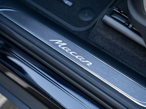 New 2026 Porsche Macan AWD/4WD image 12