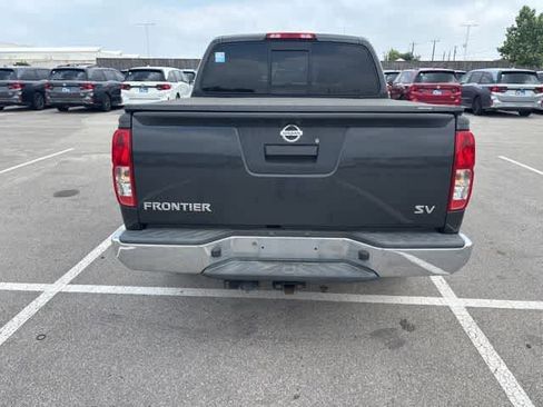 Used 2014 Nissan Frontier SV RWD image 4