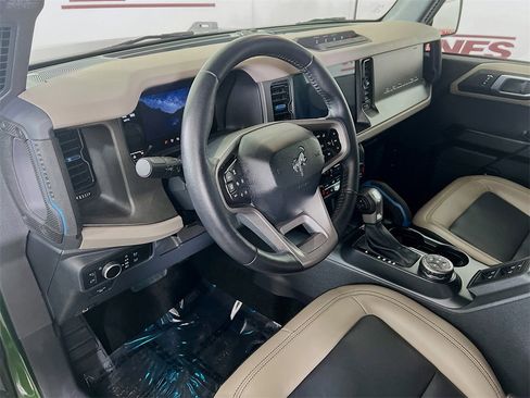 Used 2024 Ford Bronco Wildtrak image 18