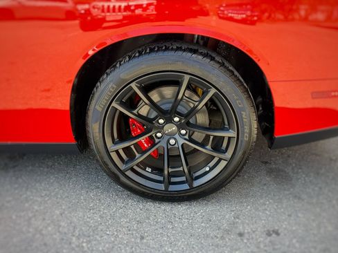 Used 2023 Dodge Challenger SRT Hellcat w/ Driver Convenience Group RWD image 18