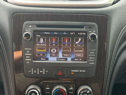 Used 2016 Chevrolet Traverse LT w/ Style and Technology Package AWD/4WD image 21