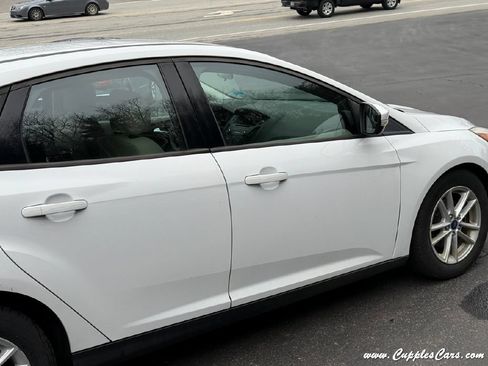 Used 2017 Ford Focus SE FWD image 39