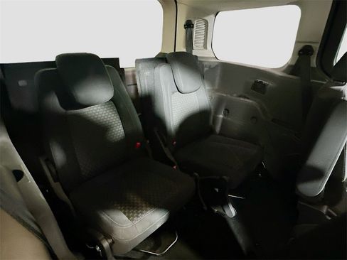 Used 2019 Ford Transit Connect XLT image 23