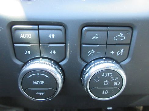 New 2026 GMC Sierra 2500 AT4 w/ AT4 Premium Plus Package AWD/4WD image 18