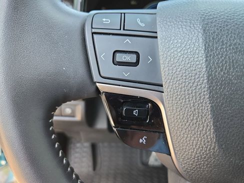 Certified 2025 Toyota Camry SE w/ Convenience Package FWD image 16