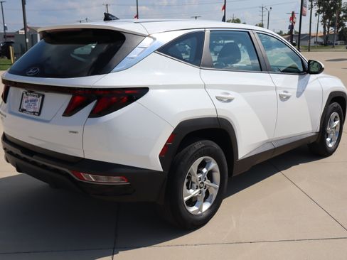 Used 2024 Hyundai Tucson SE AWD/4WD image 5