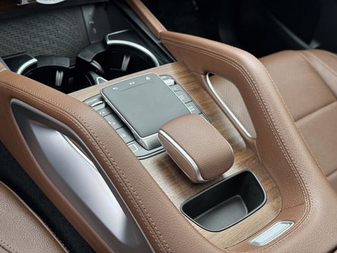 New 2026 Mercedes-Benz GLE 450 4MATIC image 9