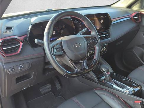 Used 2024 Chevrolet TrailBlazer RS w/ Convenience Package FWD image 8
