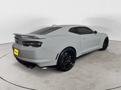 Used 2022 Chevrolet Camaro ZL1 RWD image 5