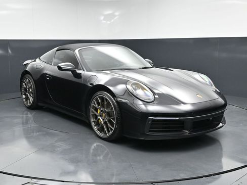 Certified 2021 Porsche 911 Targa 4S AWD/4WD image 10