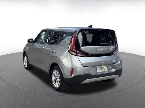 Used 2025 Kia Soul LX w/ LX Technology Package image 11