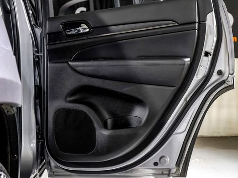 Used 2020 Jeep Grand Cherokee High Altitude image 36