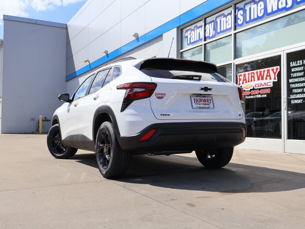 New 2026 Chevrolet Trax LT w/ Driver Confidence Package FWD image 33