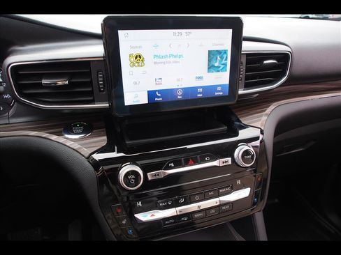 Used 2021 Ford Explorer Limited w/ Equipment Group 301A image 30