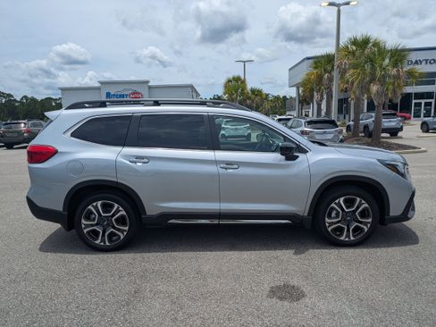 Certified 2025 Subaru Ascent Limited w/ Popular Package #1 image 3