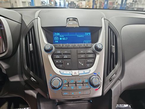 Used 2010 Chevrolet Equinox LT w/ Vehicle Interface Package FWD image 23
