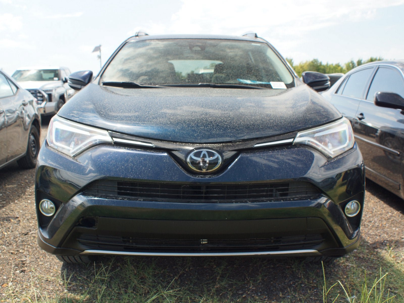 Used 2018 Toyota RAV4 Limited FWD image 2