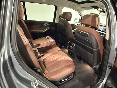 Used 2024 BMW X7 xDrive40i image 65