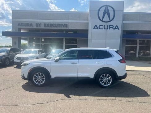 Used 2025 Honda CR-V EX image 3