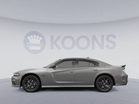Used 2023 Dodge Charger SXT w/ Blacktop Package RWD image 2