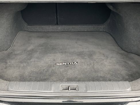 Used 2024 Nissan Sentra SV FWD image 37