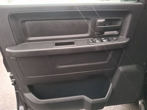 Used 2017 RAM 1500 Express image 12