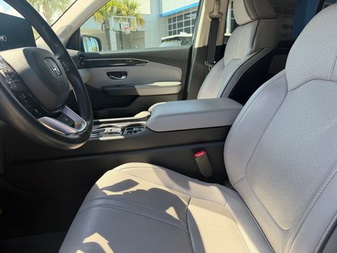 Used 2023 Honda Pilot Elite image 8