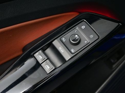 Used 2021 Volkswagen ID.4 Pro S w/ ID.4 Protection Package image 15