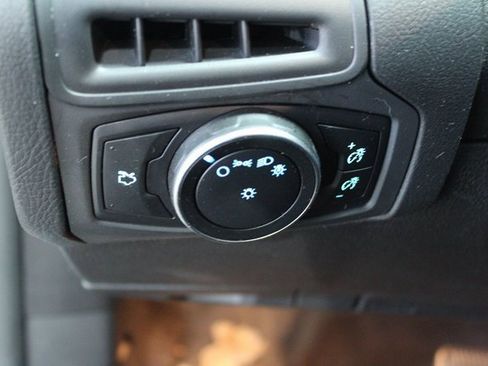 Used 2017 Ford Focus SE image 11