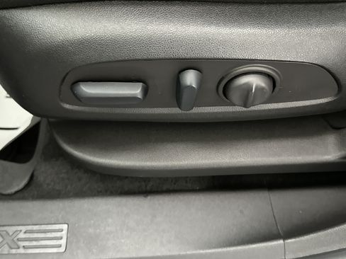 Used 2023 Chevrolet Equinox LT w/ LPO, Floor Liner Package AWD/4WD image 25