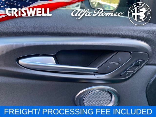 New 2025 Alfa Romeo Tonale w/ Premium Package AWD/4WD image 18