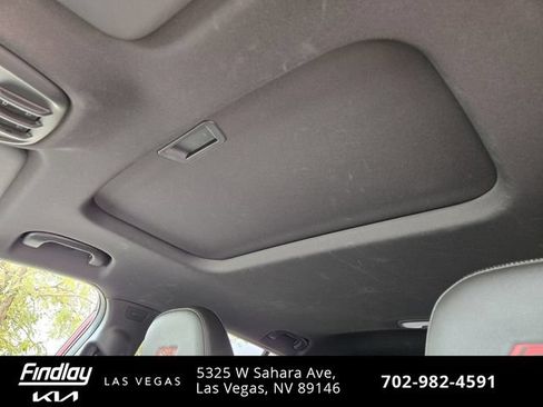 Used 2025 Chevrolet Trax RS w/ Sunroof Package FWD image 12
