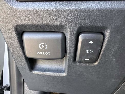 Used 2022 Ford F150 XLT w/ Equipment Group 302A High AWD/4WD image 17