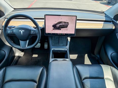 Used 2022 Tesla Model Y Performance AWD/4WD image 11