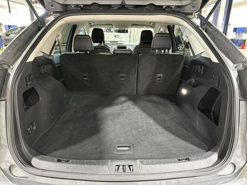 Used 2024 Ford Edge SEL image 19