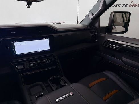 Used 2024 GMC Sierra 3500 AT4 w/ AT4 Premium Plus Package AWD/4WD image 29