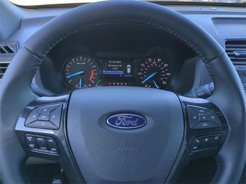 Used 2019 Ford Explorer XLT w/ Class III Trailer Tow Package image 29