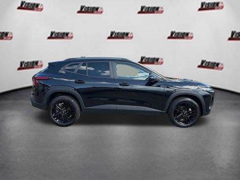 Used 2025 Chevrolet Trax ACTIV w/ Driver Confidence Package FWD image 4