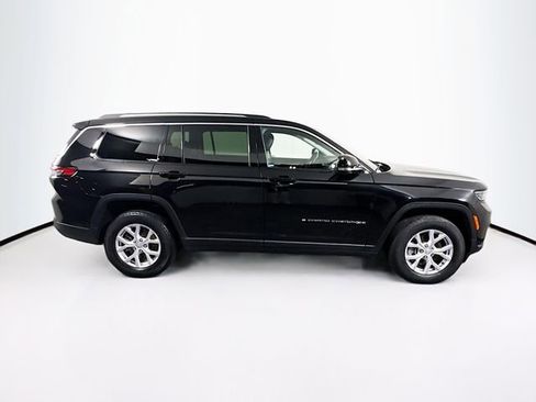 Used 2022 Jeep Grand Cherokee L Limited AWD/4WD image 9