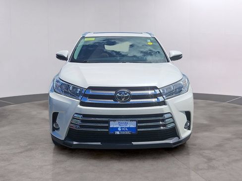 Used 2019 Toyota Highlander Limited Platinum AWD/4WD image 2